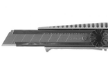 ЗУБР 09172 Нож с сегментированным лезвием 18 мм